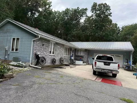 e12865 County Road West, Baraboo, WI 53913