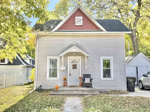 1016 Clary St, Beloit, WI 53511