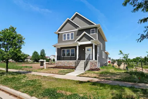 2806 Big Bluestem Pkwy, Fitchburg, WI 53711