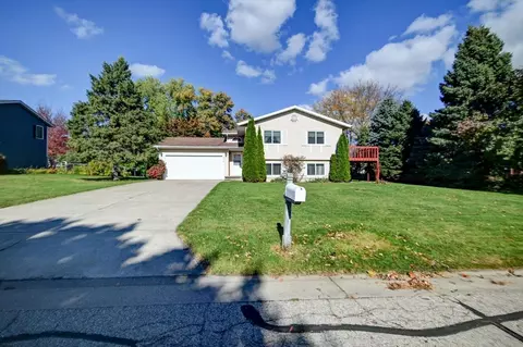 316 Washburn Rd, Deerfield, WI 53531