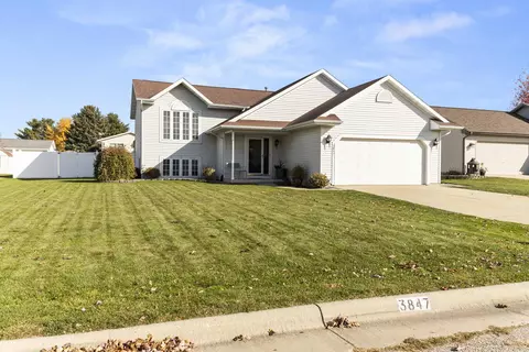 3847 Pintail Dr, Janesville, WI 53546