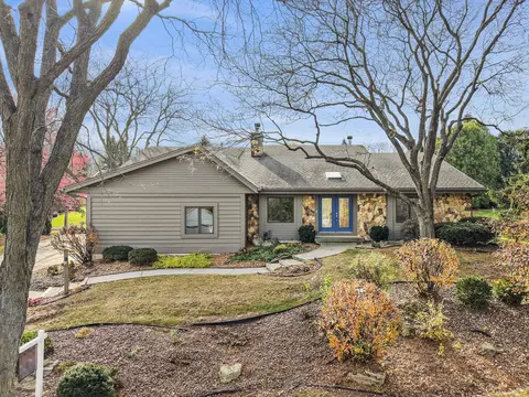 6341 Briarcliff Ln, Middleton, WI 53562