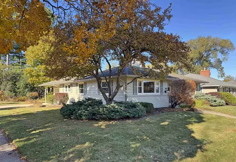 546 Logan St, Janesville, WI 53545