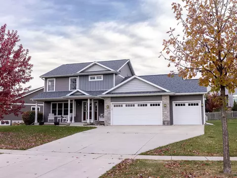 808 Maple Dr, Mount Horeb, WI 53572