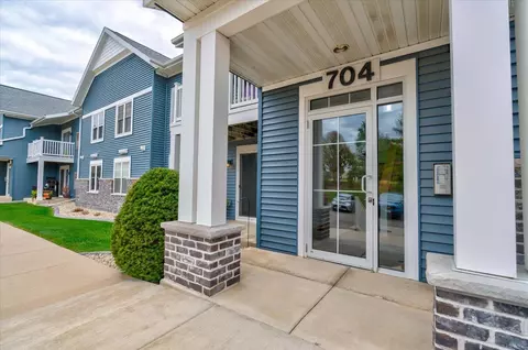 704 Herndon Dr #201, Madison, WI 53718