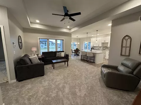 Living - 3135 S Bartells Dr, Beloit, WI 53511 photo 2 of 5