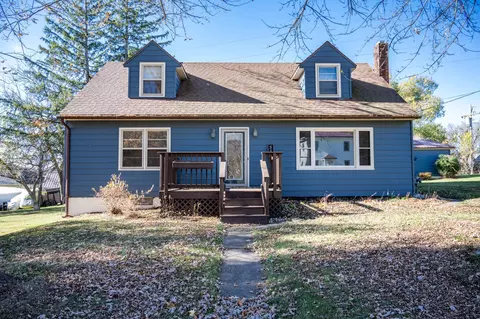 515 N East St, Wonewoc, WI 53968
