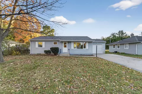 6829 Cooper Ave, Middleton, WI 53562