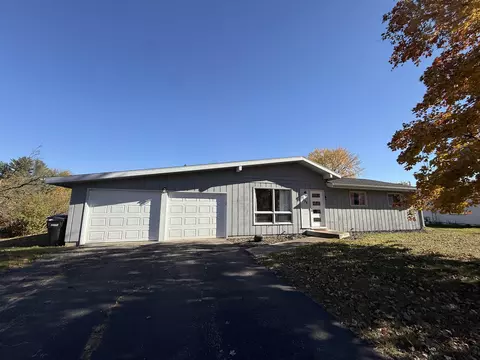104 E 3rd Ave, Brodhead, WI 53520