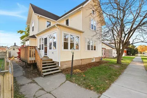 115 6th Ave, Baraboo, WI 53913