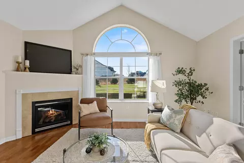 51 Harvest Way, Fitchburg, WI 53711