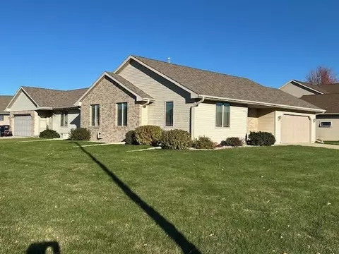 3935 Curry Ln, Janesville, WI 53546