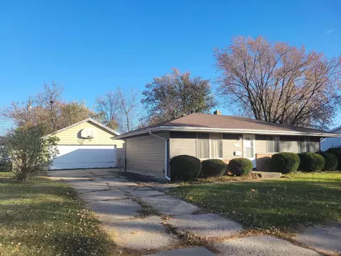 2205 S Palm St, Janesville, WI 53546
