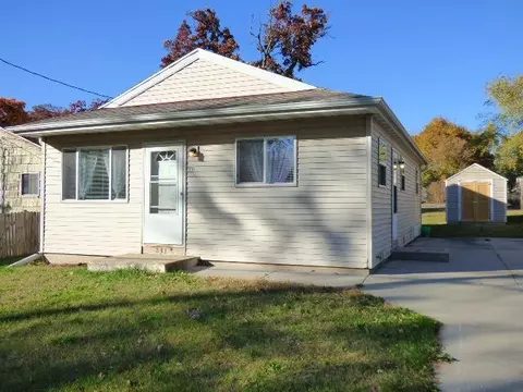 231 Carpenter St, Beloit, WI 53511