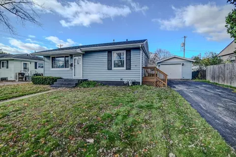 122 Lynnhaven Rd, Madison, WI 53714