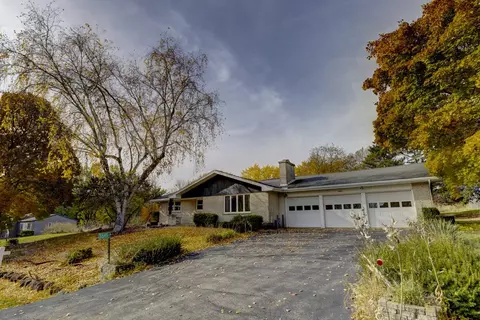 3345 Swinburne Dr, Mcfarland, WI 53558