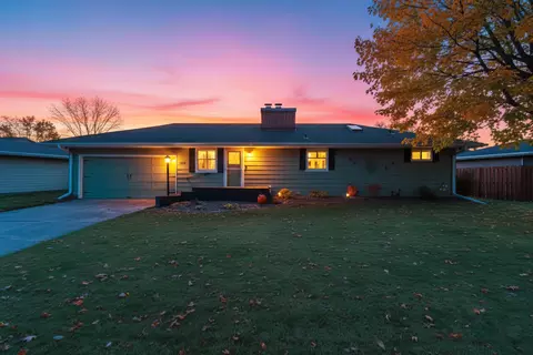 2212 Cornell Ave, Janesville, WI 53545