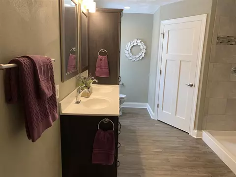 Bath - 2301 Walnut St, Beloit, WI 53511 photo 2 of 5