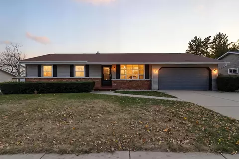 1603 Crestview St, Janesville, WI 53546