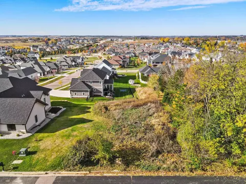 1603 Regency Rdg, Waunakee, WI 53597