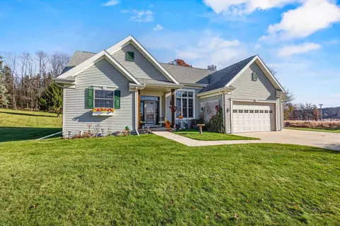 w2608 Menominee Drive, Markesan, WI 53946