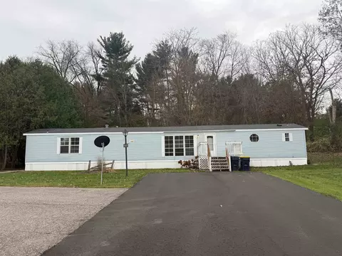 251 Hillside Ct, Wisconsin Dells, WI 53965