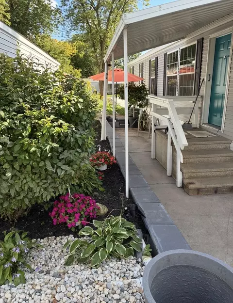 10211 W Greenfield Ave #25, West Allis, WI 53214