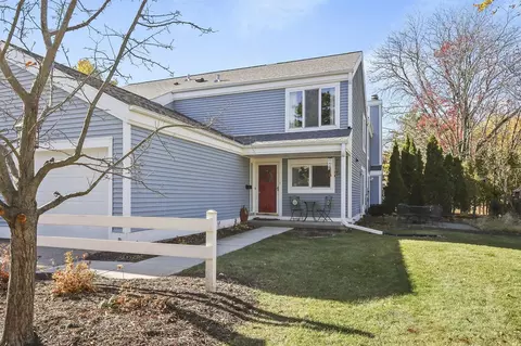 6 Bayberry Trl, Madison, WI 53717