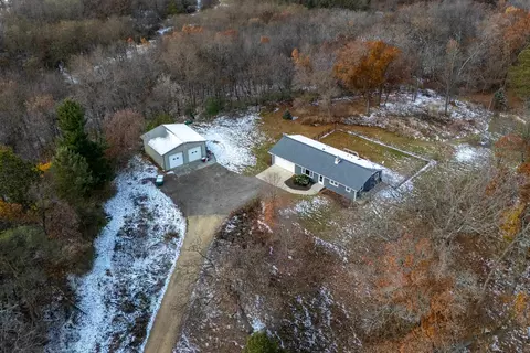 2039 Springdale Center Rd, Verona, WI 53593