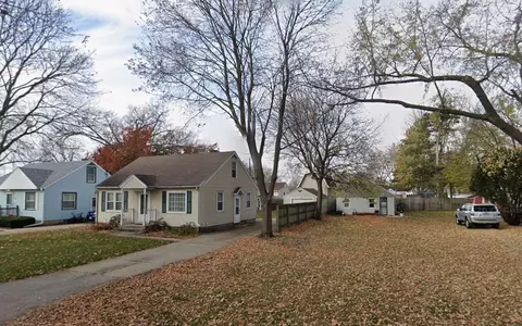 2071 E Bradley St, Beloit, WI 53511