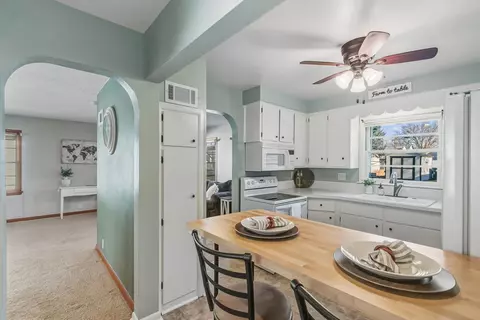853 Mckinley Ave, Beloit, WI 53511