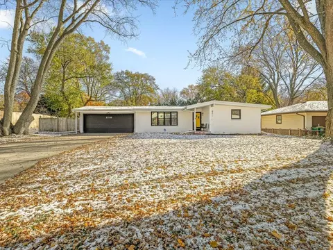 1710 Lynnwood Dr, Rockford, IL 61108