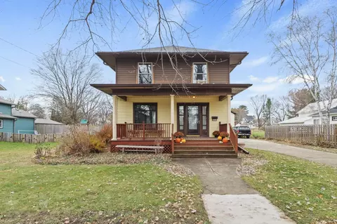 351 S Madison St, Evansville, WI 53536