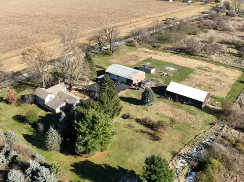 12138 E L J Townline Rd, Whitewater, WI 53190