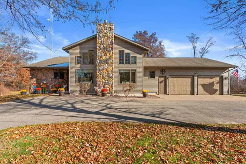 780 Aniwa Ln, Nekoosa, WI 54457