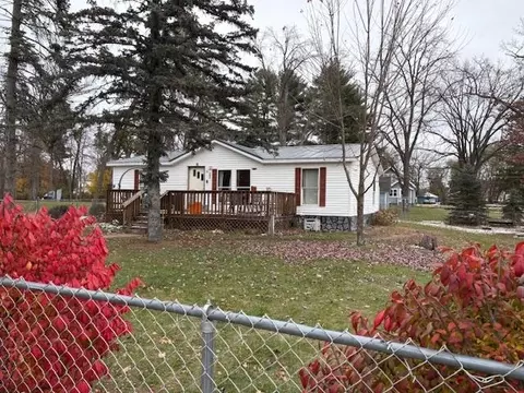 500 Raymond St, Friendship, WI 53934