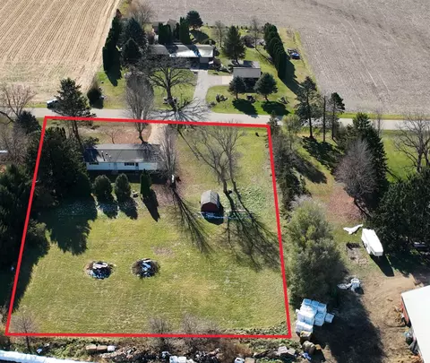 8737 E L J Townline Rd, Milton, WI 53563