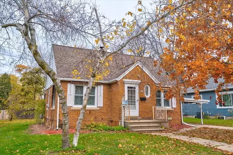917 E Madison St, Waterloo, WI 53594