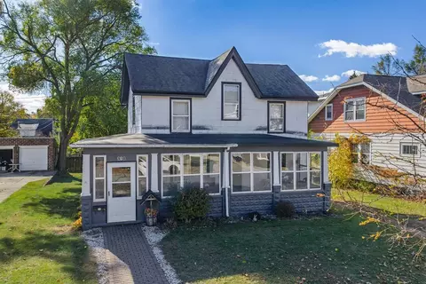 312 W Emmett St, Portage, WI 53901