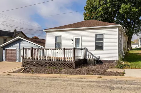 106 S Dacotah St, Dodgeville, WI 53533