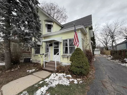 228 N Pearl St, Janesville, WI 53548