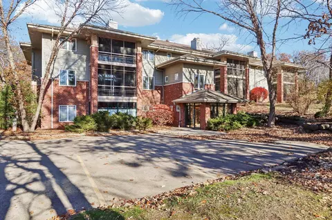 2820 Mickelson Pkwy #205, Fitchburg, WI 53711