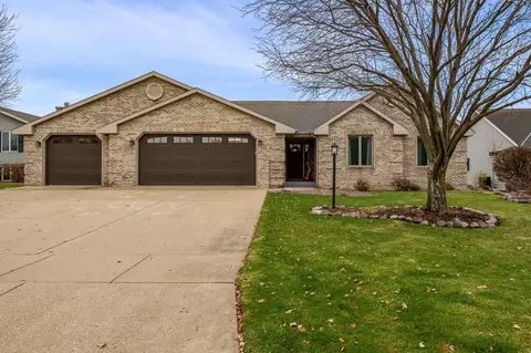 952 Bedford Dr, Janesville, WI 53546