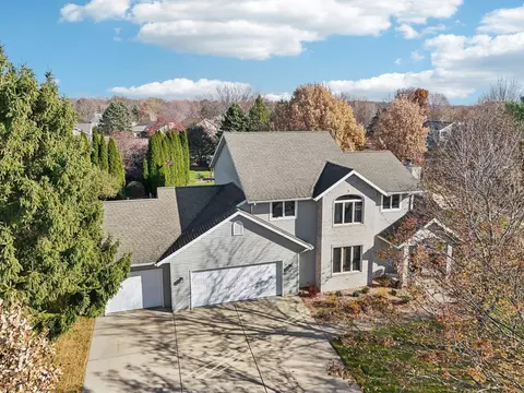 1030 Ganser Dr, Waunakee, WI 53597