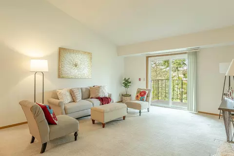 1032 S Sunnyvale Ln #F, Madison, WI 53713
