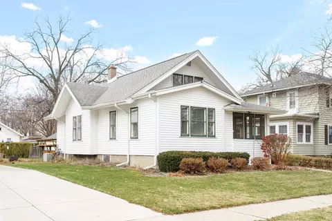 515 N Pine St, Janesville, WI 53548