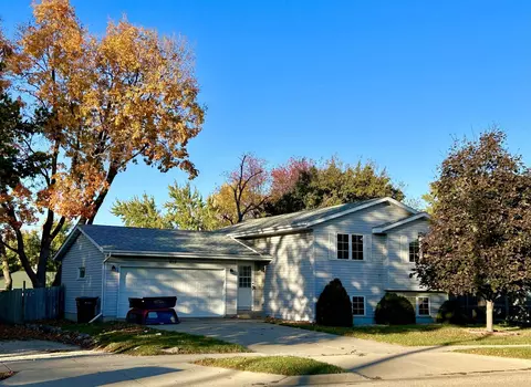 813 Benton Ave, Janesville, WI 53545