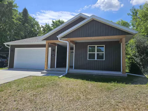 2634 Hamilton St, Portage, WI 53901