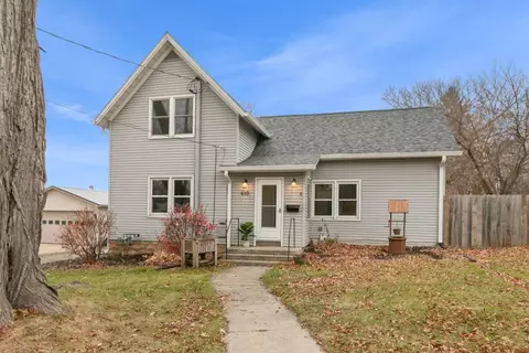 610 E Fulton St, Edgerton, WI 53534
