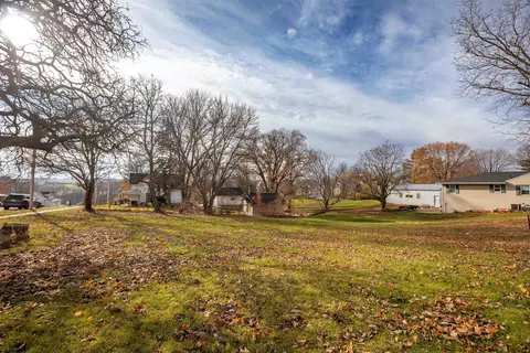 575 E Mineral St, Platteville, WI 53818